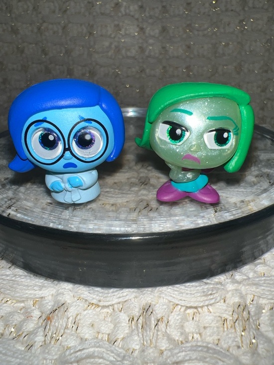 Disney Other - Disney Sadness and Disgust Doorables Pair